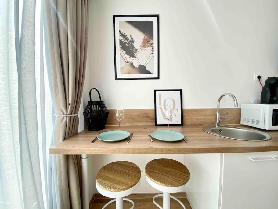 Studio Design Au Centre De Реймс Екстериор снимка