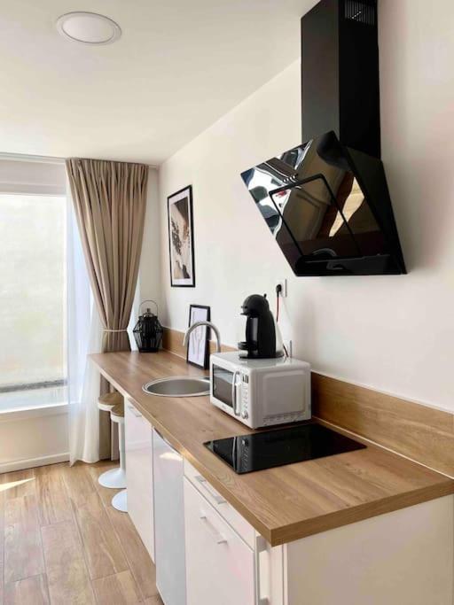 Studio Design Au Centre De Реймс Екстериор снимка