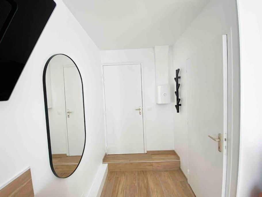 Studio Design Au Centre De Реймс Екстериор снимка